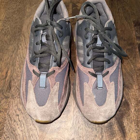 Adidas Yeezy Boost 700 Mauve Sneakers - Picture 4 of 9